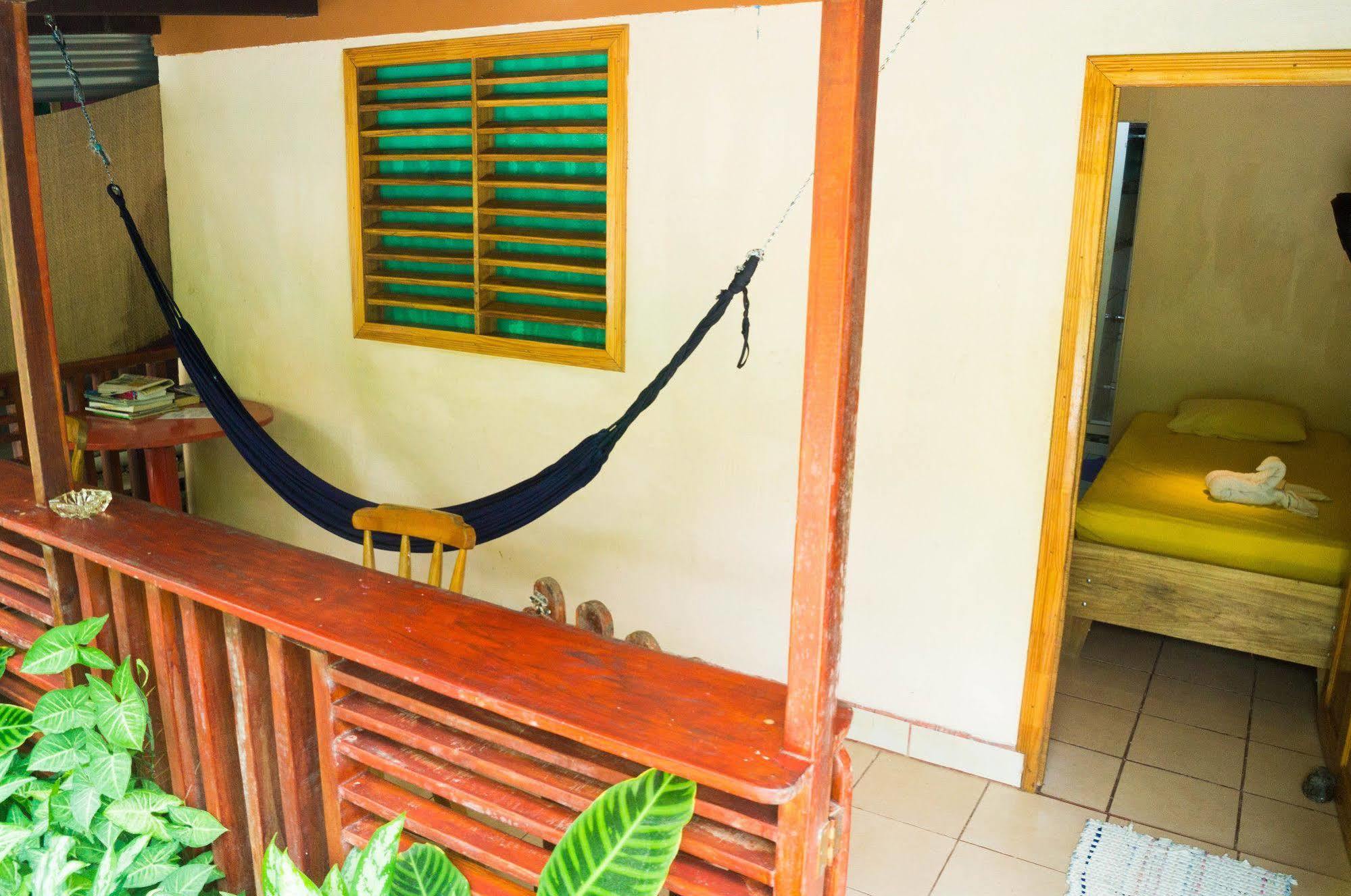 Hostal Cecilia Puerto Viejo de Talamanca Exterior foto