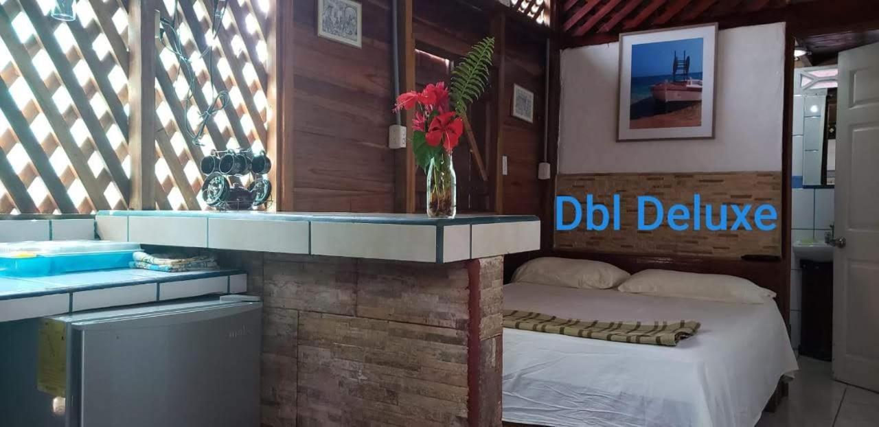 Hostal Cecilia Puerto Viejo de Talamanca Exterior foto